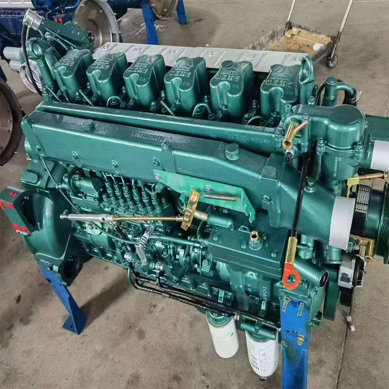 Motor diesel cu șase cilindri WD61547 second-hand